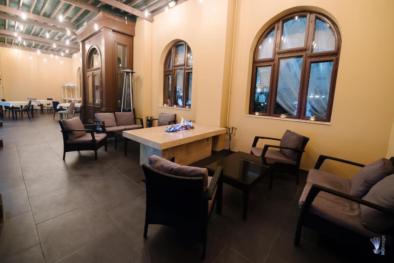 Hotel La Belle Epoque Petroszany Zewnętrze zdjęcie