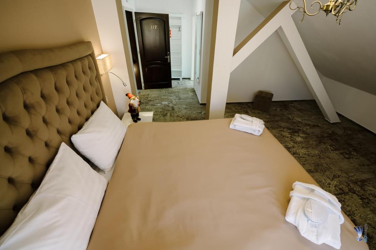 Hotel La Belle Epoque Petroszany Zewnętrze zdjęcie