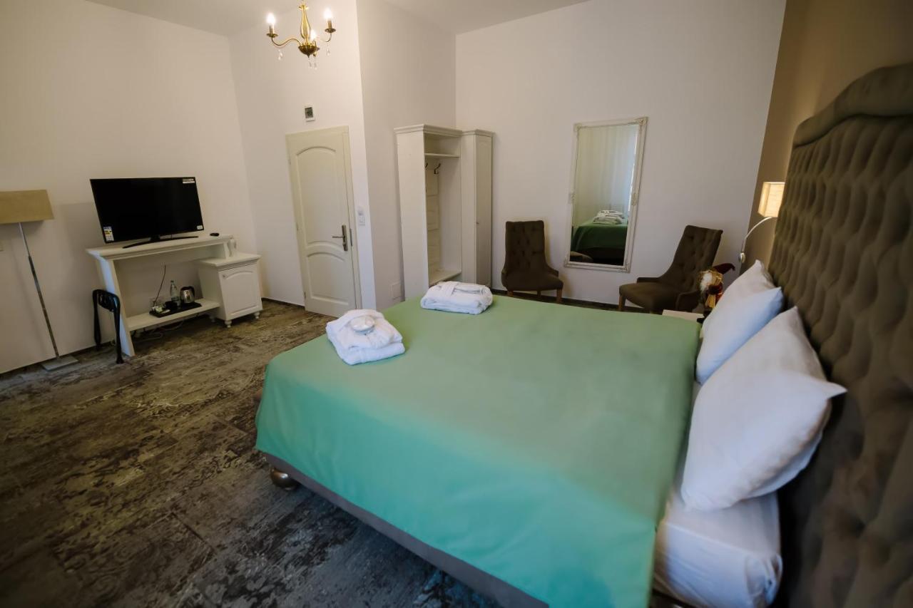 Hotel La Belle Epoque Petroszany Zewnętrze zdjęcie